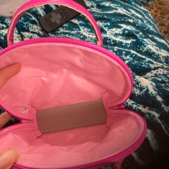 Y2K doughnut themed make up case - Picture 4 of 4